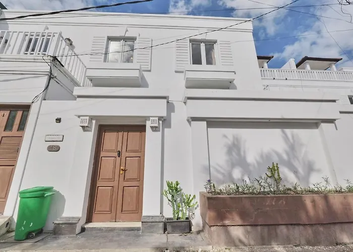 Villa 3br Tropical Modern Minimalist In Near Cafes