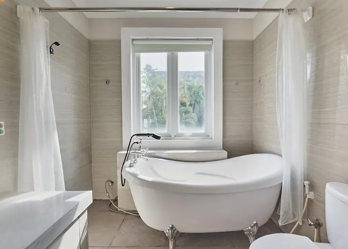 3br Tropical Modern Minimalist In Near Cafes Villa