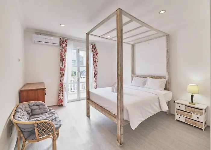 3br Tropical Modern Minimalist In Near Cafes Villa